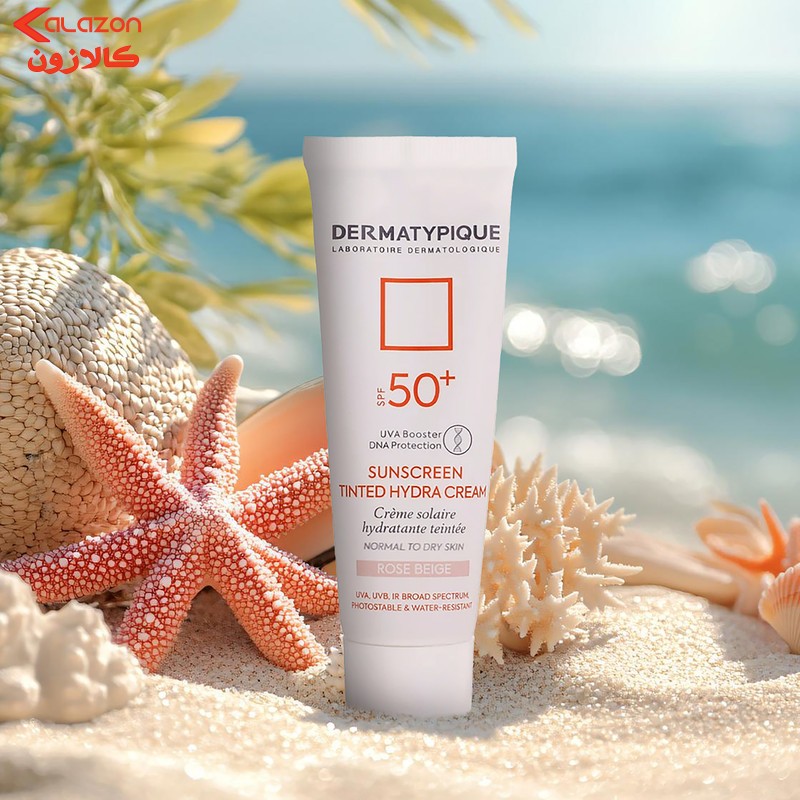 کرم ضد آفتاب رنگی درماتیپیک، 50 SPF، مدل هیدرا، مناسب پوست نرمال تا خشک تنالیته رنگ روشن و حجم 50 میلی‌لیتر، محافظت کننده در برابر اشعه UVA، UVB، IR، ضد آب، ضد خطوط ریز و پیری پوست، مرطوب کننده، التیام‌بخش، با ماندگاری 2 ساعته
